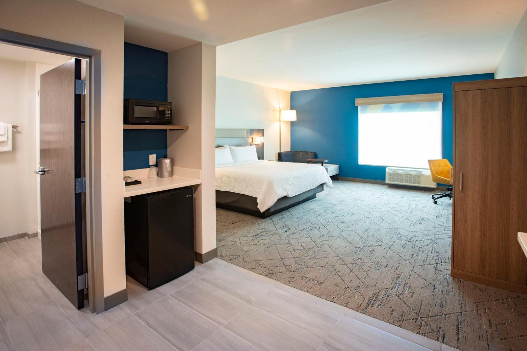 Holiday Inn Express & Suites Pensacola Airport North - I-10 By Ihg Ferry Pass Extérieur photo