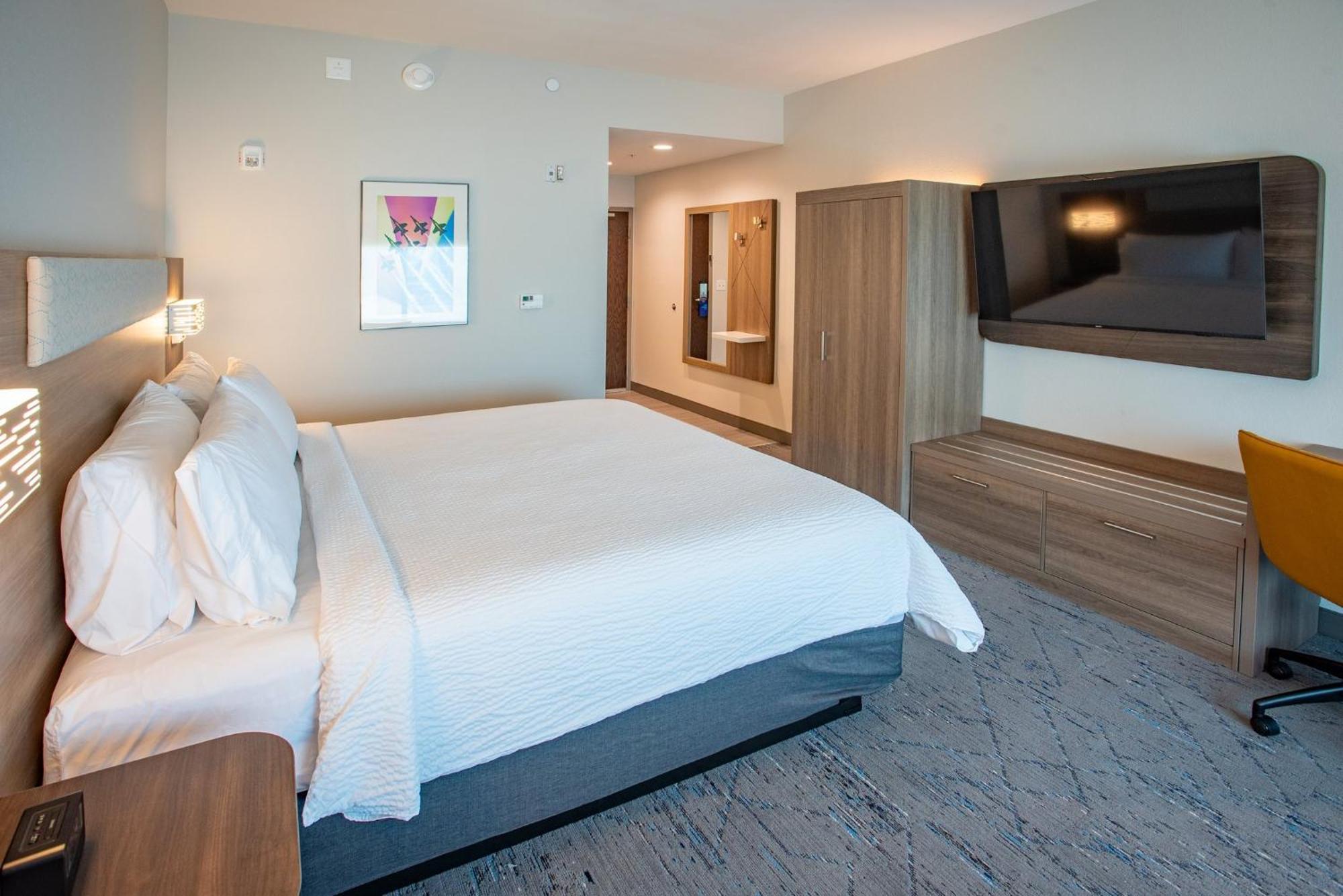 Holiday Inn Express & Suites Pensacola Airport North - I-10 By Ihg Ferry Pass Extérieur photo