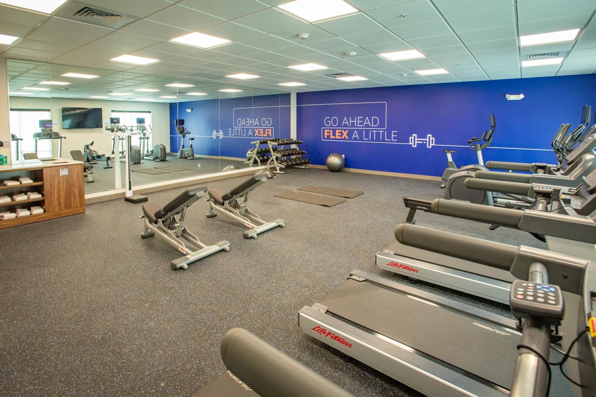 Holiday Inn Express & Suites Pensacola Airport North - I-10 By Ihg Ferry Pass Extérieur photo