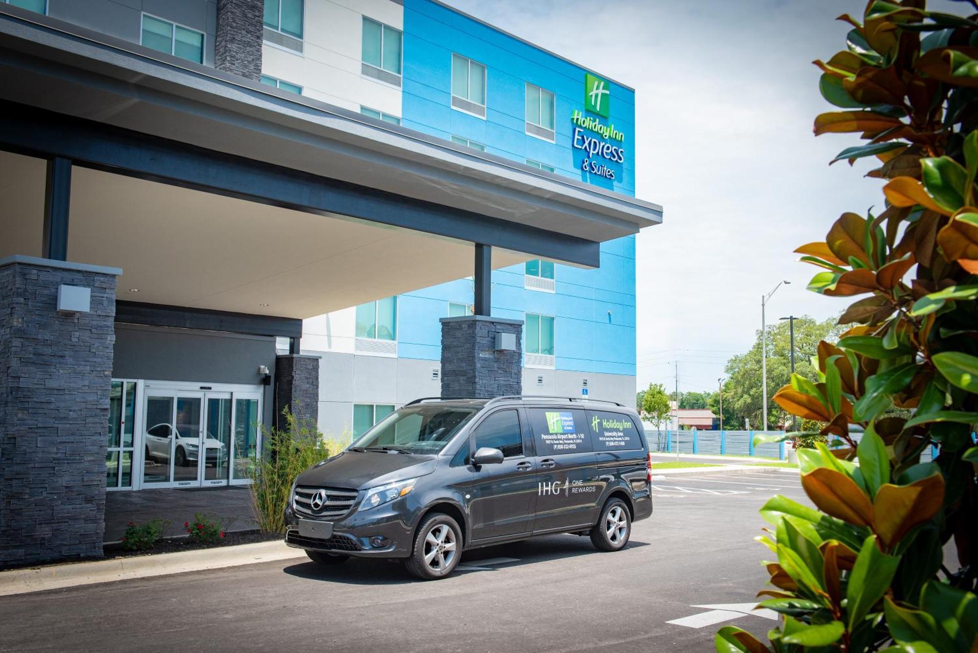 Holiday Inn Express & Suites Pensacola Airport North - I-10 By Ihg Ferry Pass Extérieur photo