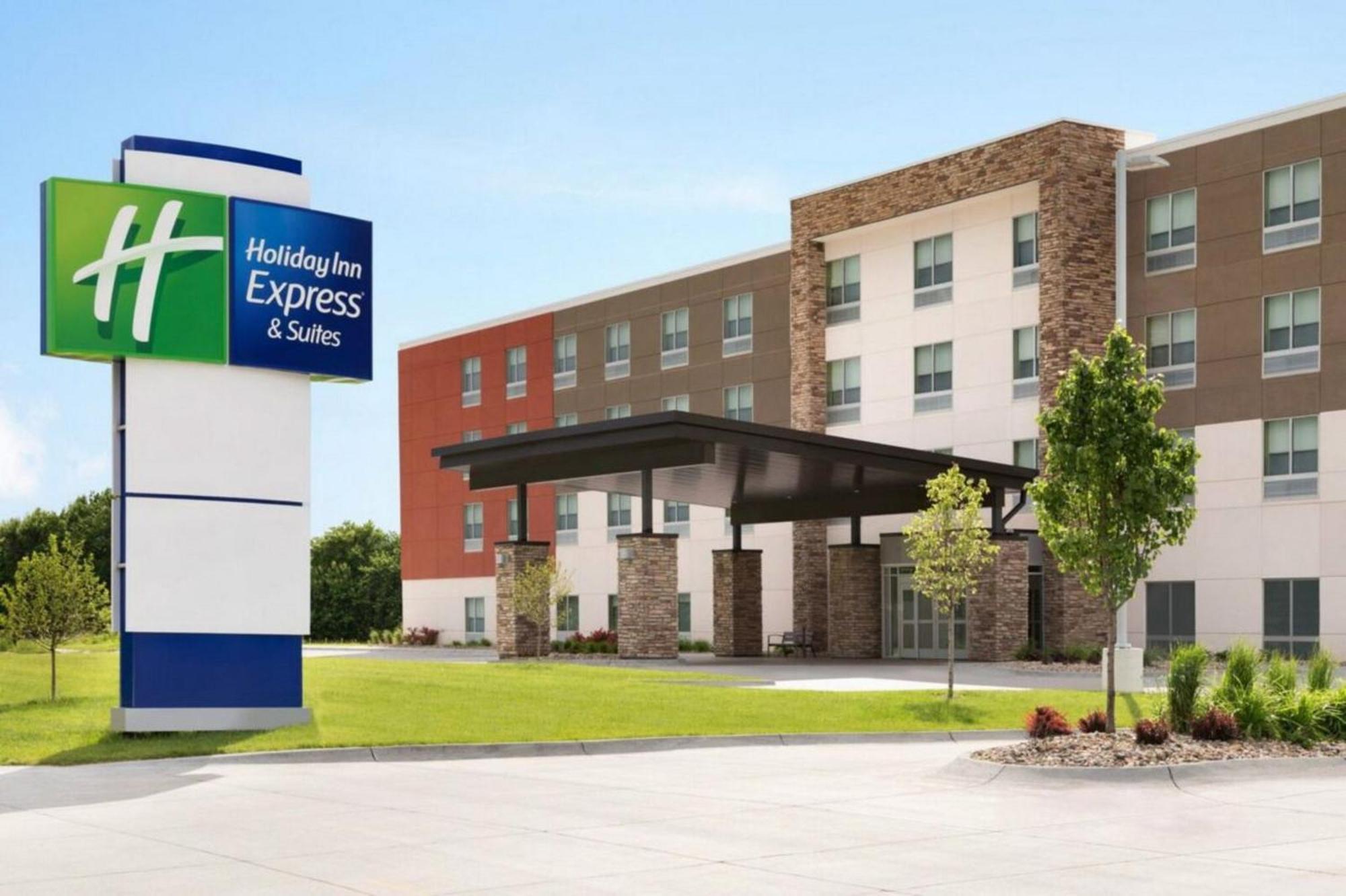 Holiday Inn Express & Suites Pensacola Airport North - I-10 By Ihg Ferry Pass Extérieur photo
